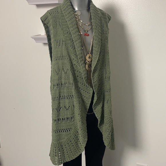Vintage Crocheted Knitted Sage Green Sweater Vest by Sonoma Life + Style - Picture 6 of 16